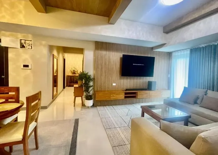 Apartment Uptown Bgc - Simple & Elegant