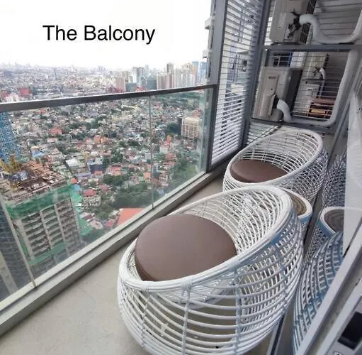 Apartment Uptown Bgc - Simple & Elegant *