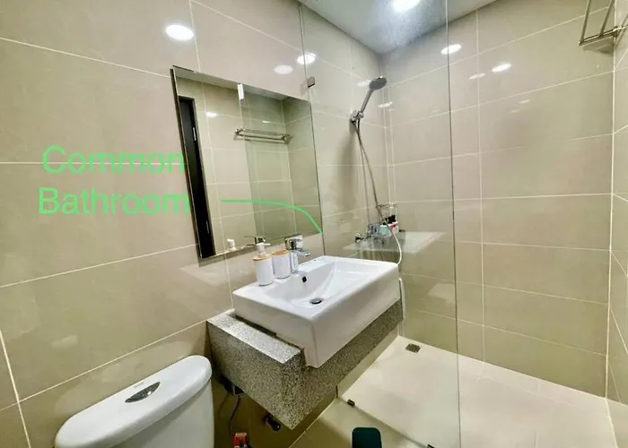 Uptown Bgc - Simple & Elegant Apartment *